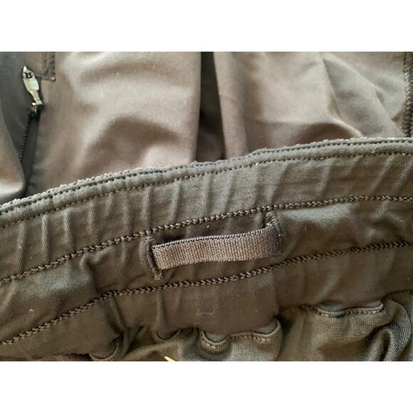 lululemon-Athletica-Rare-Running Shorts-Mesh Ruched‎ Side Detail-Black-Women-6 - Picture 5 of 5